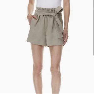 Aritzia Wilfred Paperbag Short